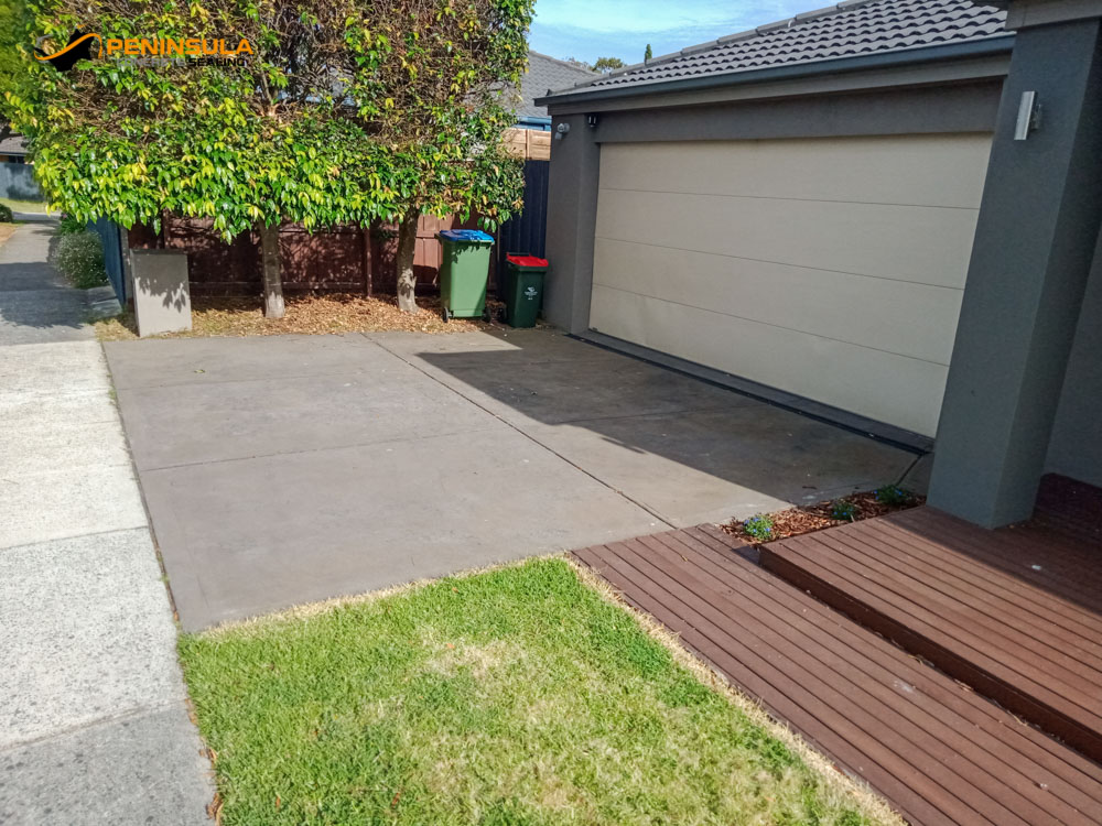 Raw oxide driveway before sealing