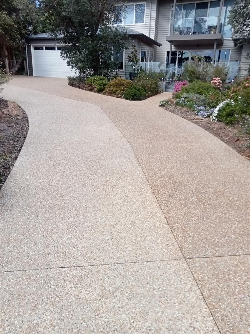 Sealed exposed aggregate driveway on the Mornington Peninsula